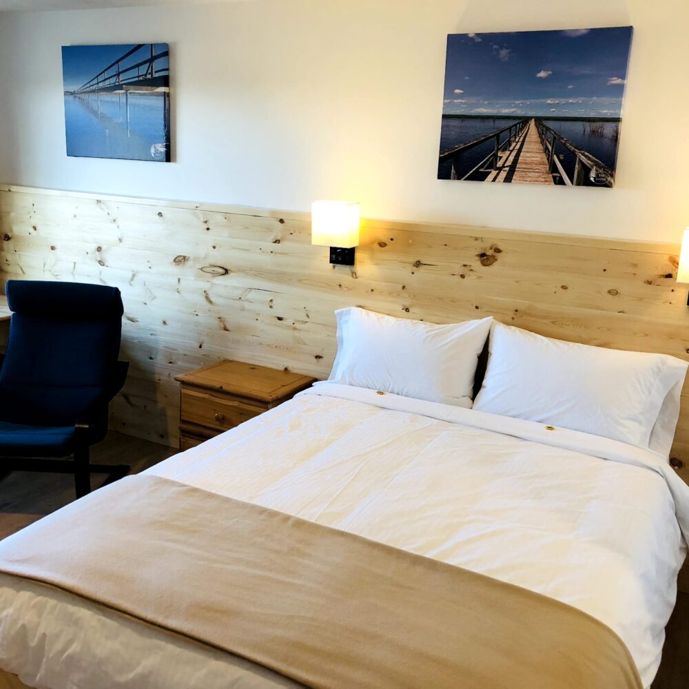 Kimiwan-lodge-single-room-bed